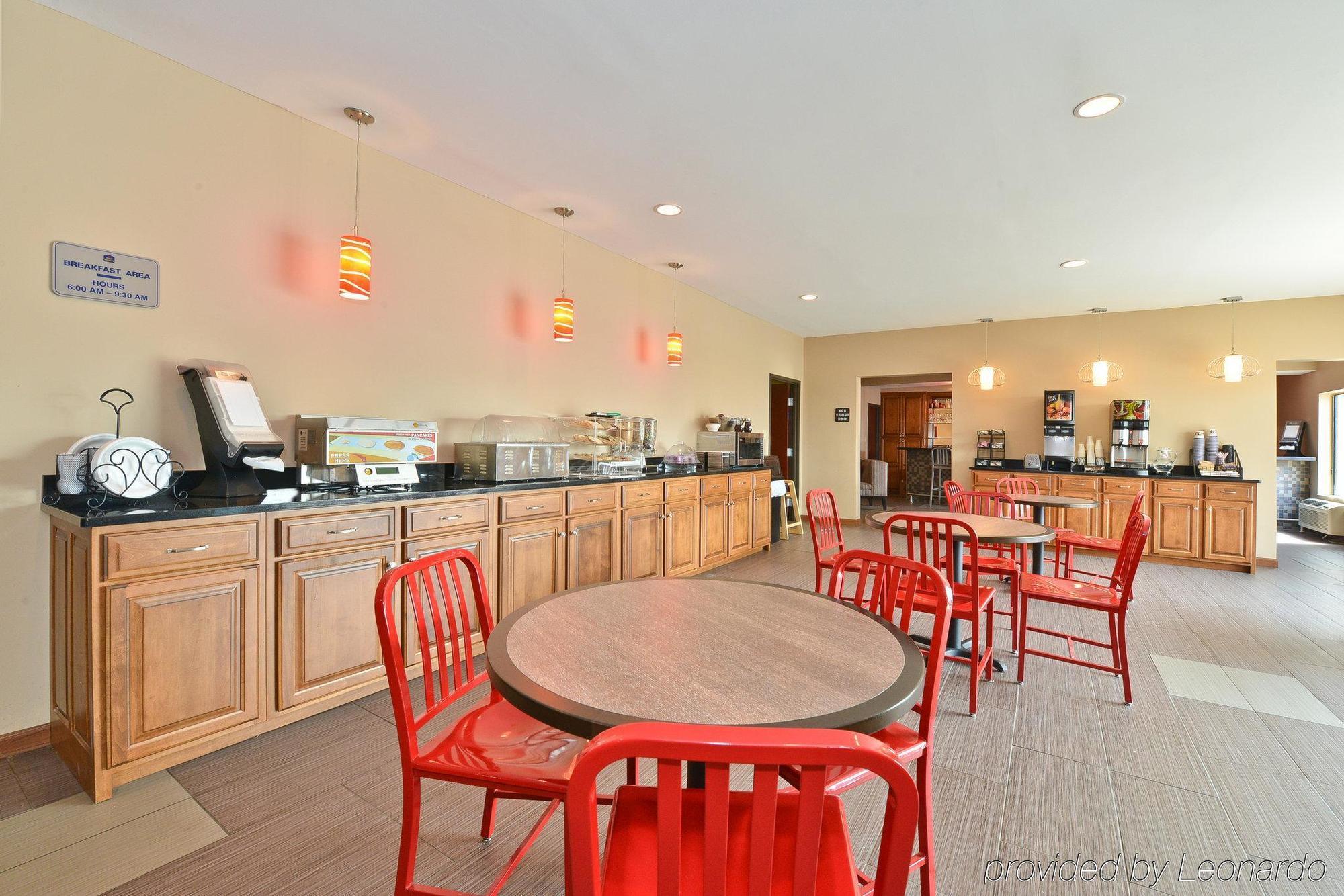 Holiday Inn Express & Suites Evansville North By Ihg Warrenton Buitenkant foto