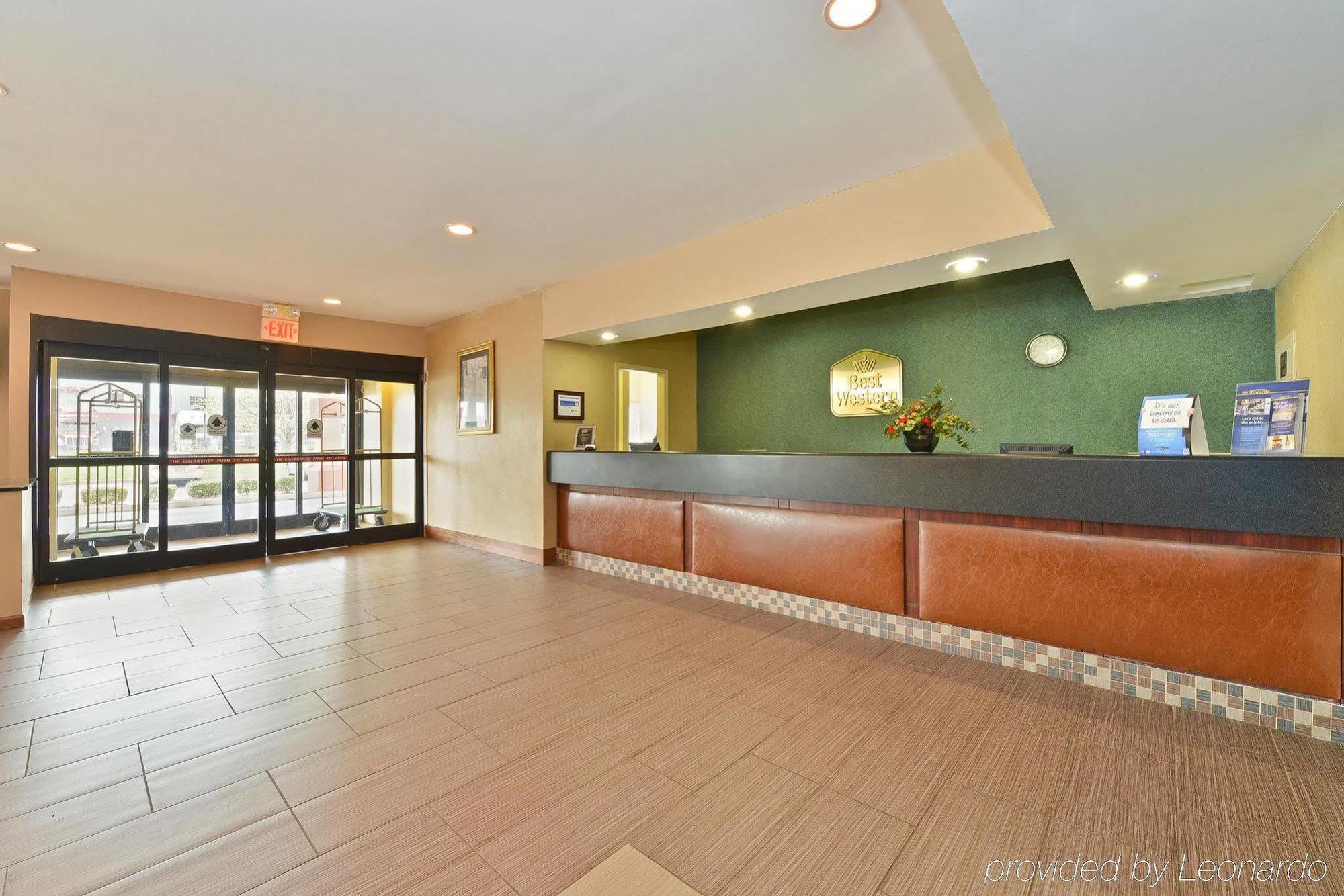 Holiday Inn Express & Suites Evansville North By Ihg Warrenton Buitenkant foto