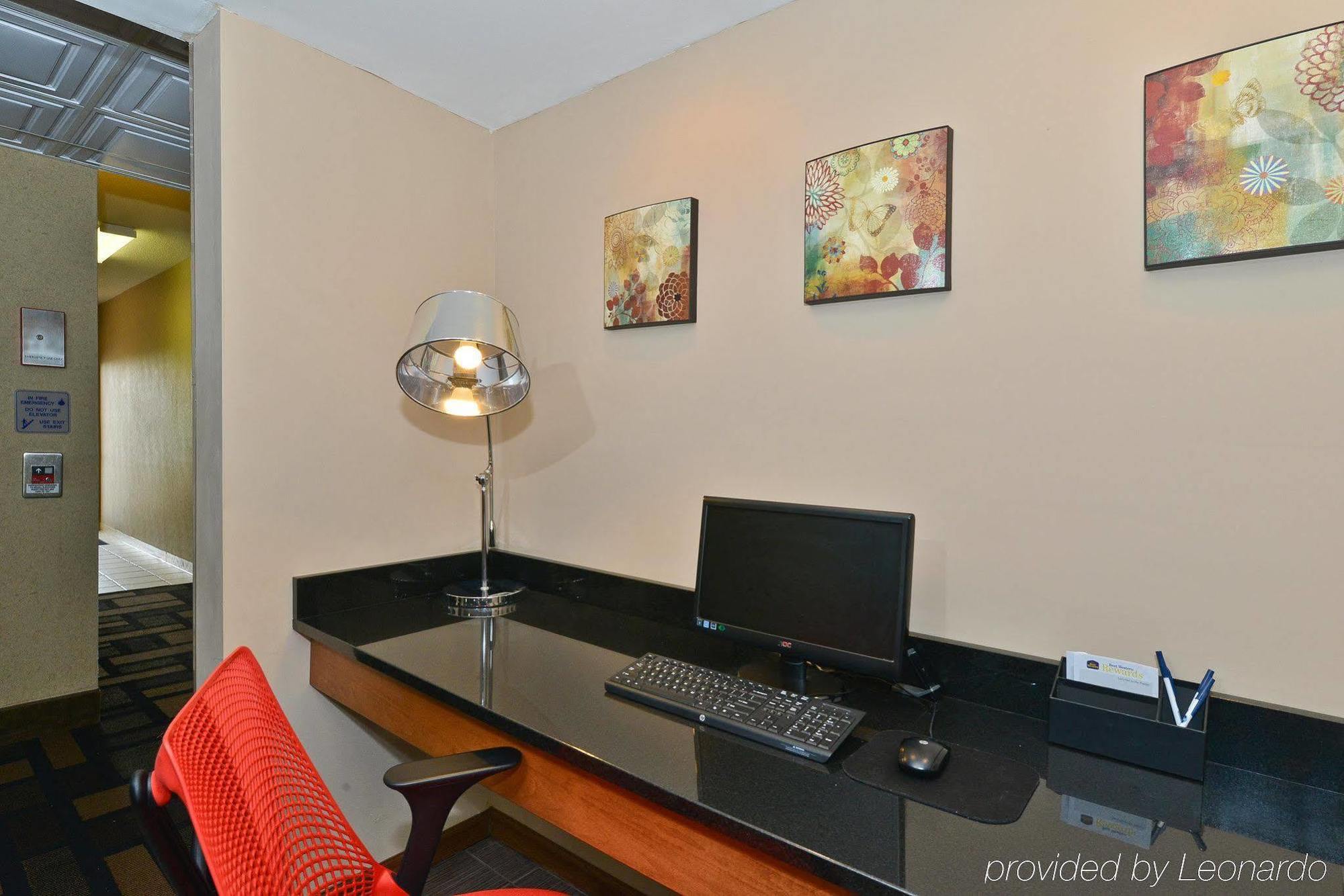Holiday Inn Express & Suites Evansville North By Ihg Warrenton Buitenkant foto