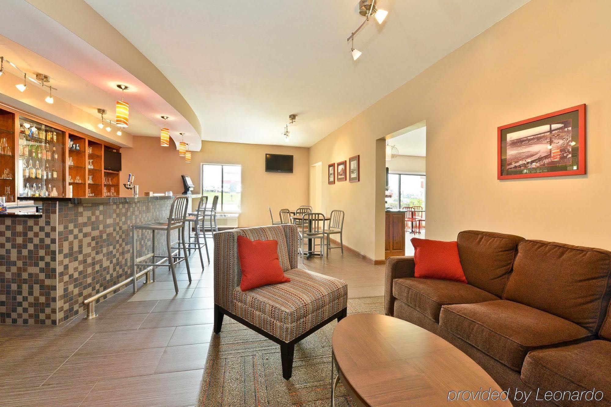 Holiday Inn Express & Suites Evansville North By Ihg Warrenton Buitenkant foto